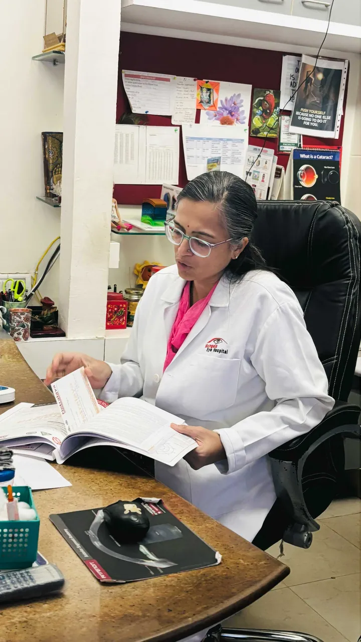 Dr. Meeta Mungale at work at Mungale Eye Hospital
