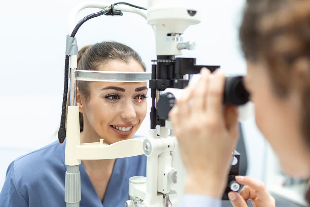 Eye examination at a slit lamp