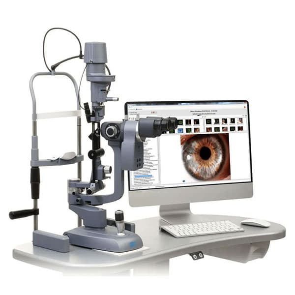 LED CSO slit lamp with imaging, showing an eye on the monitor